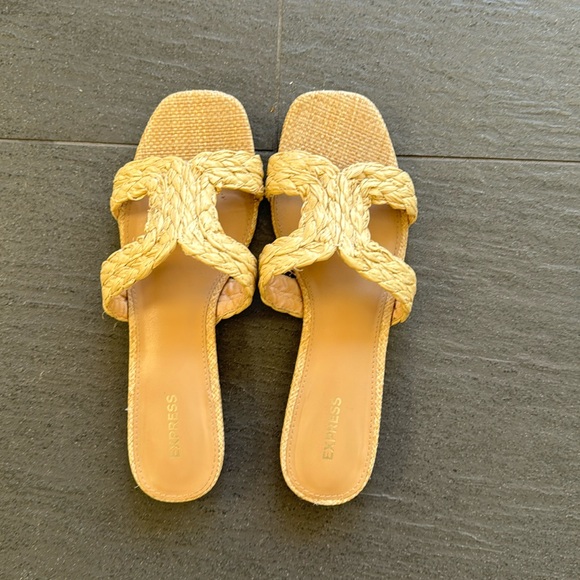 Express Sandals - Picture 2 of 5